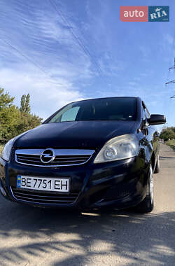 Минивэн Opel Zafira 2011 в Николаеве