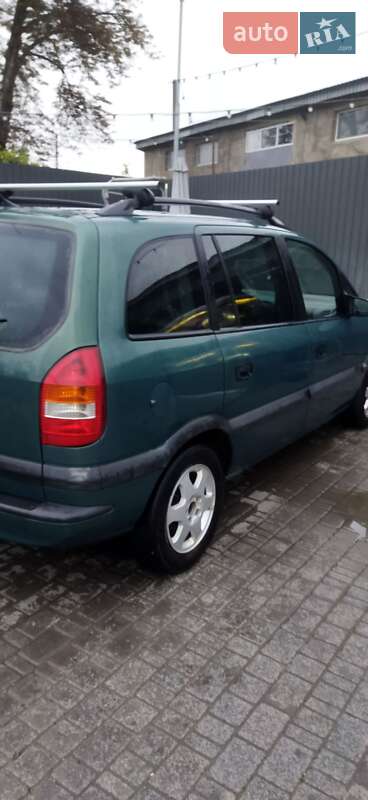 Минивэн Opel Zafira 2001 в Каменец-Подольском