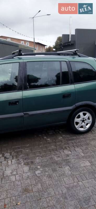 Минивэн Opel Zafira 2001 в Каменец-Подольском