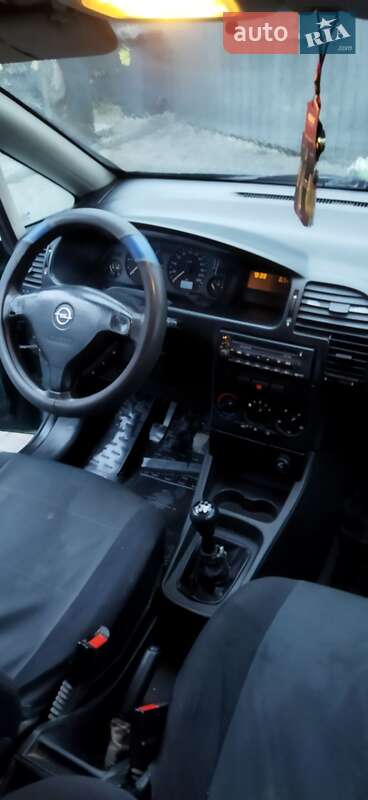 Минивэн Opel Zafira 2001 в Каменец-Подольском