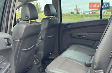 Минивэн Opel Zafira 2010 в 