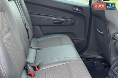 Минивэн Opel Zafira 2010 в 