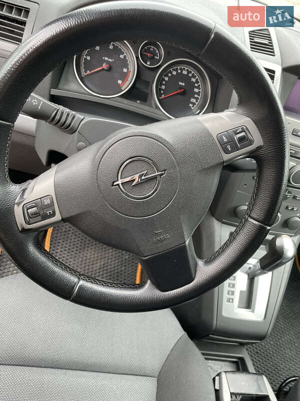 Минивэн Opel Zafira 2006 в Виноградове фото 4 Минивэн Opel Zafira 2006 в Виноградове