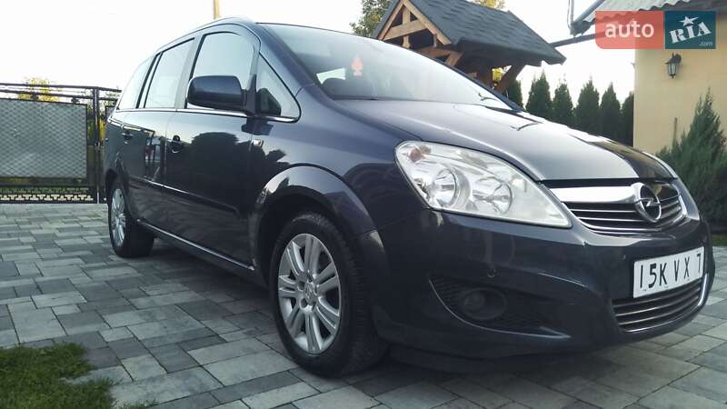 Мінівен Opel Zafira 2010 в Косові фото 13 Мінівен Opel Zafira 2010 в Косові