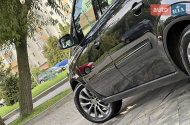 Минивэн Opel Zafira 2011 в 