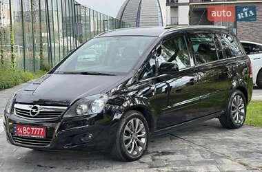 Минивэн Opel Zafira 2011 в 