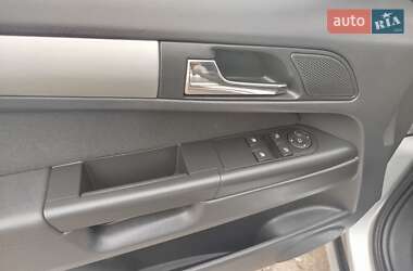 Минивэн Opel Zafira 2009 в 