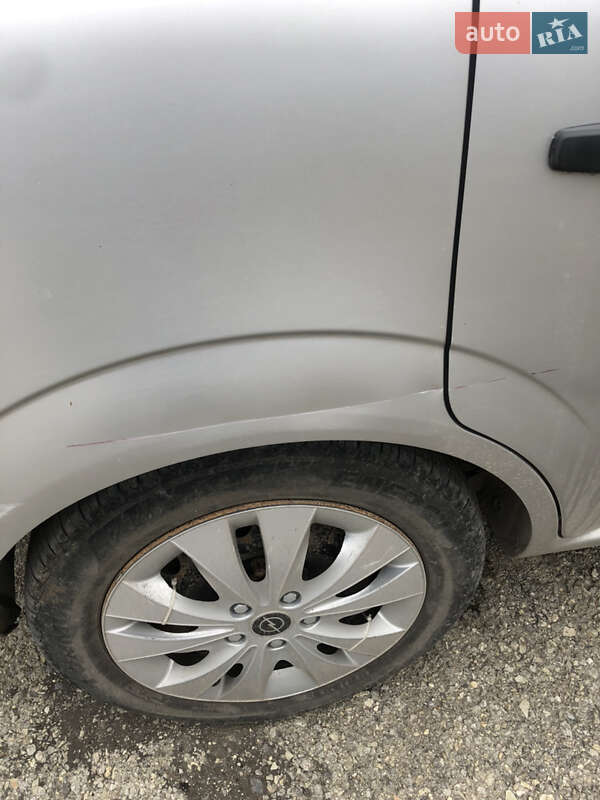 Мінівен Opel Zafira 2007 в Кам'янець-Подільському фото 6 Мінівен Opel Zafira 2007 в Кам'янець-Подільському