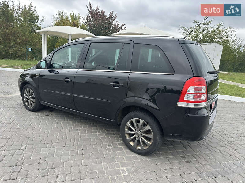 Минивэн Opel Zafira 2010 в Одессе