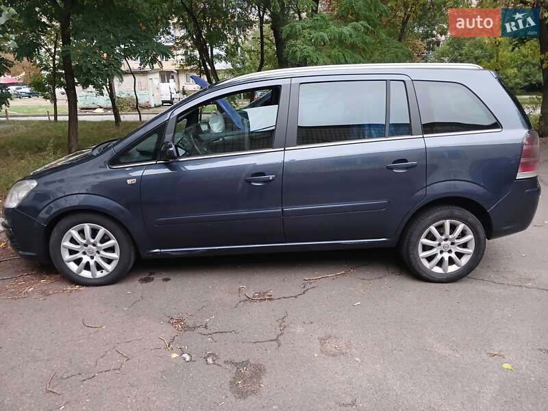 Минивэн Opel Zafira 2007 в Киеве фото 3 Минивэн Opel Zafira 2007 в Киеве