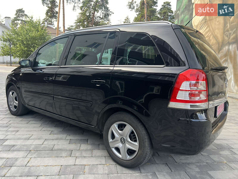 Минивэн Opel Zafira 2008 в Ахтырке фото 6 Минивэн Opel Zafira 2008 в Ахтырке