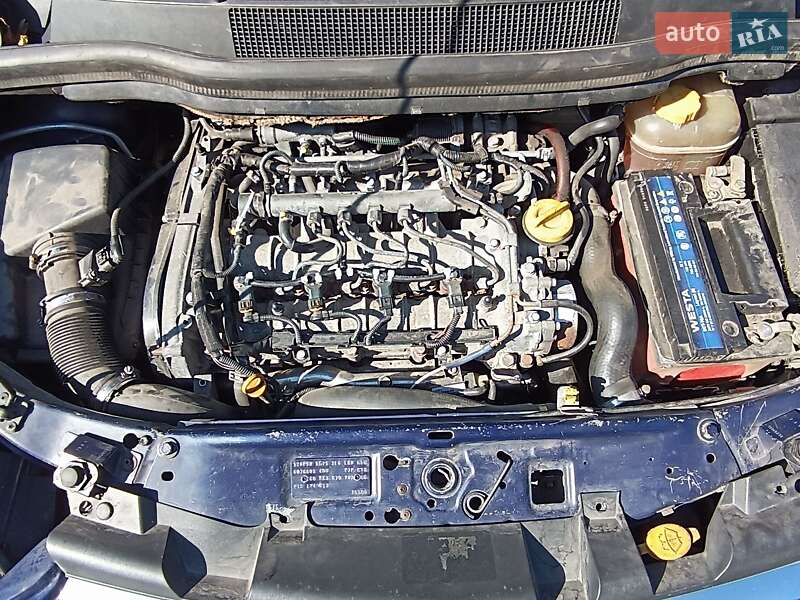 Мінівен Opel Zafira 2005 в Кам'янському фото 5 Мінівен Opel Zafira 2005 в Кам'янському