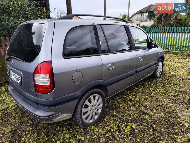 Минивэн Opel Zafira 2003 в Самборе