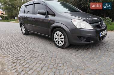 Минивэн Opel Zafira 2011 в Виноградове