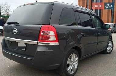 Минивэн Opel Zafira 2012 в 