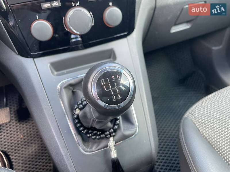 Минивэн Opel Zafira 2011 в Киеве фото 19 Минивэн Opel Zafira 2011 в Киеве