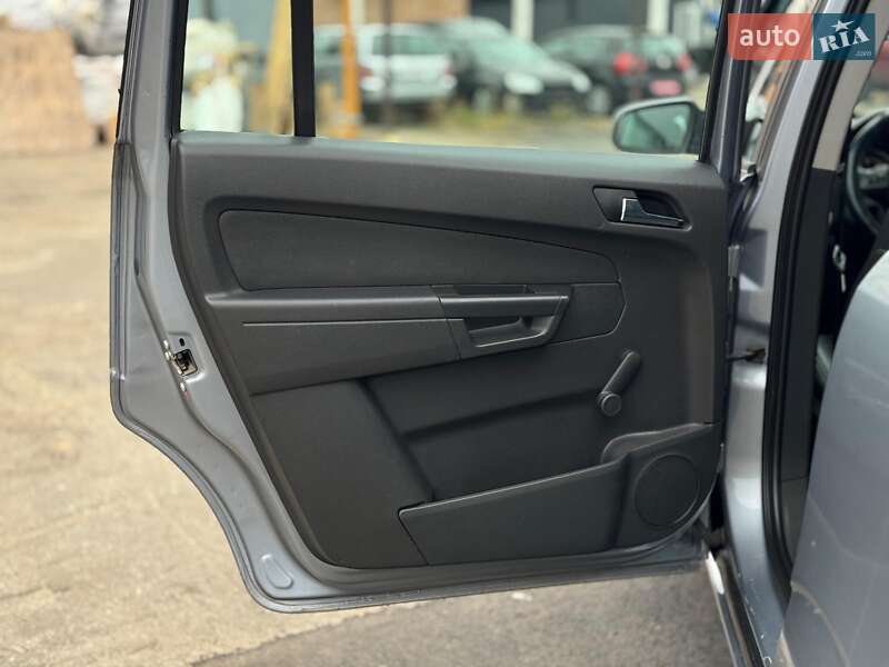 Минивэн Opel Zafira 2008 в Киеве фото 31 Минивэн Opel Zafira 2008 в Киеве