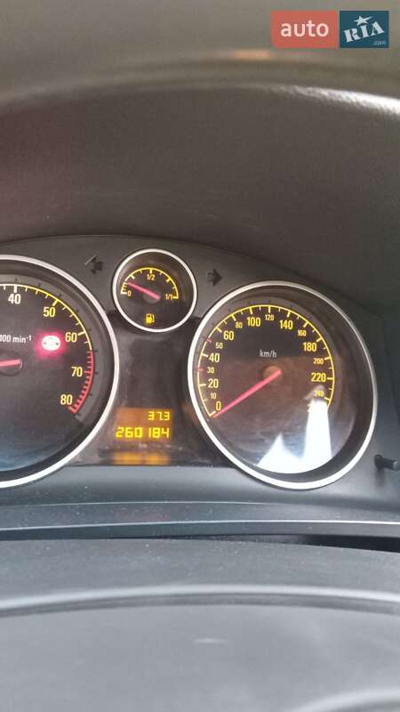 Минивэн Opel Zafira 2006 в Красилове фото 2 Минивэн Opel Zafira 2006 в Красилове