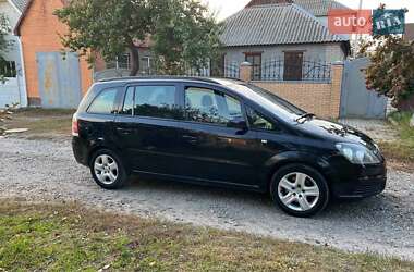 Минивэн Opel Zafira 2005 в  фото 15 Минивэн Opel Zafira 2005 в