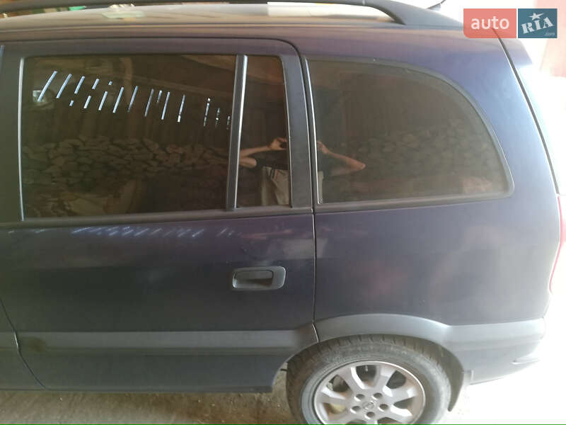 Мінівен Opel Zafira 2002 в Вашківцях