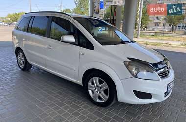 Минивэн Opel Zafira 2009 в 