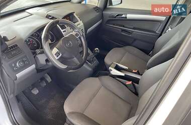 Минивэн Opel Zafira 2009 в 