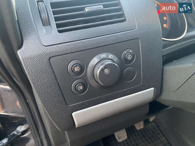 Мінівен Opel Zafira 2010 в Ромнах