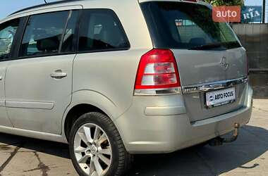 Минивэн Opel Zafira 2009 в 