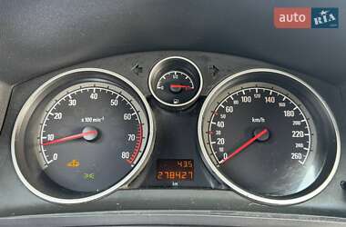 Минивэн Opel Zafira 2009 в 