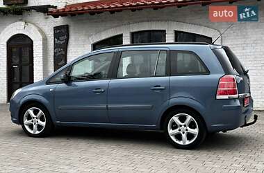 Минивэн Opel Zafira 2008 в 