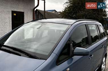 Минивэн Opel Zafira 2008 в 