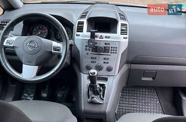 Мінівен Opel Zafira 2009 в  фото 15 Мінівен Opel Zafira 2009 в