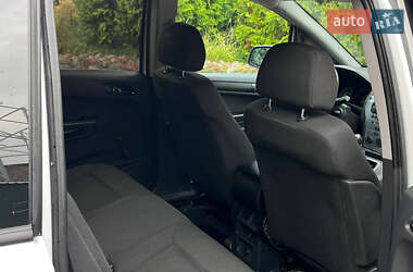 Мінівен Opel Zafira 2009 в  фото 20 Мінівен Opel Zafira 2009 в