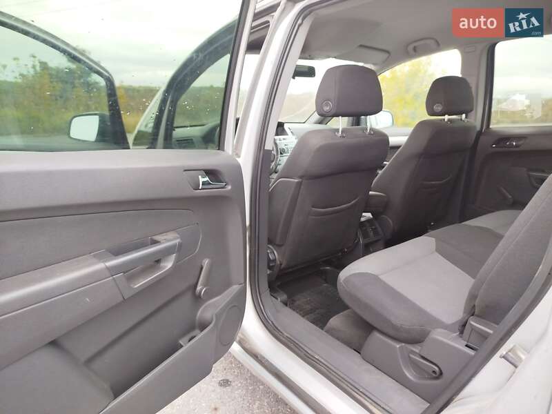 Минивэн Opel Zafira 2012 в Виннице