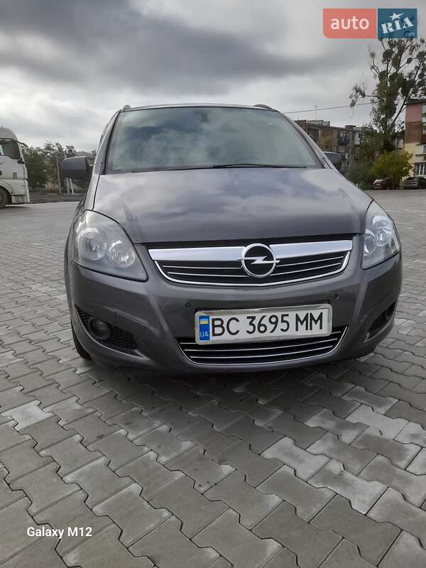 Мінівен Opel Zafira 2011 в Соснівці