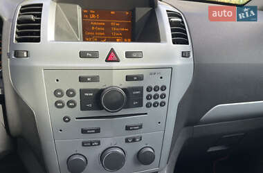 Минивэн Opel Zafira 2008 в 