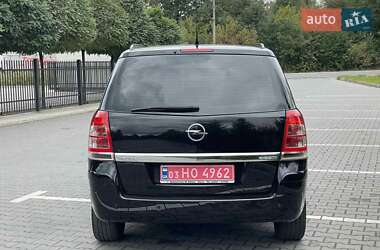 Минивэн Opel Zafira 2010 в 