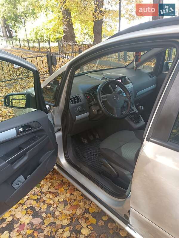 Мінівен Opel Zafira 2005 в Ніжині