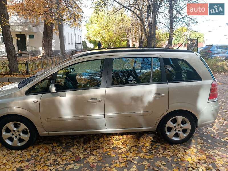 Мінівен Opel Zafira 2005 в Ніжині