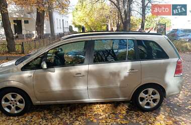 Минивэн Opel Zafira 2005 в  фото 5 Минивэн Opel Zafira 2005 в