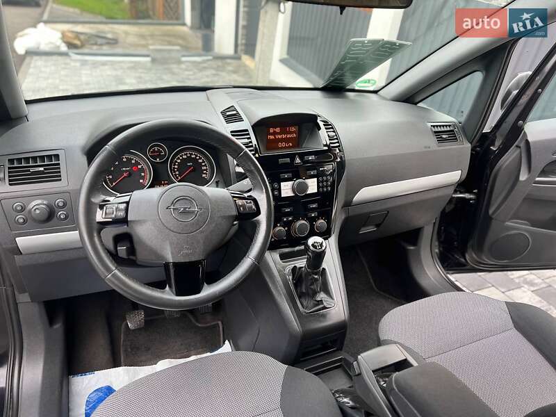 Мінівен Opel Zafira 2011 в Хмельницькому