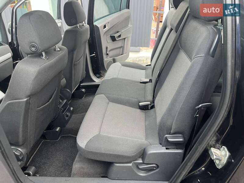 Мінівен Opel Zafira 2011 в Хмельницькому