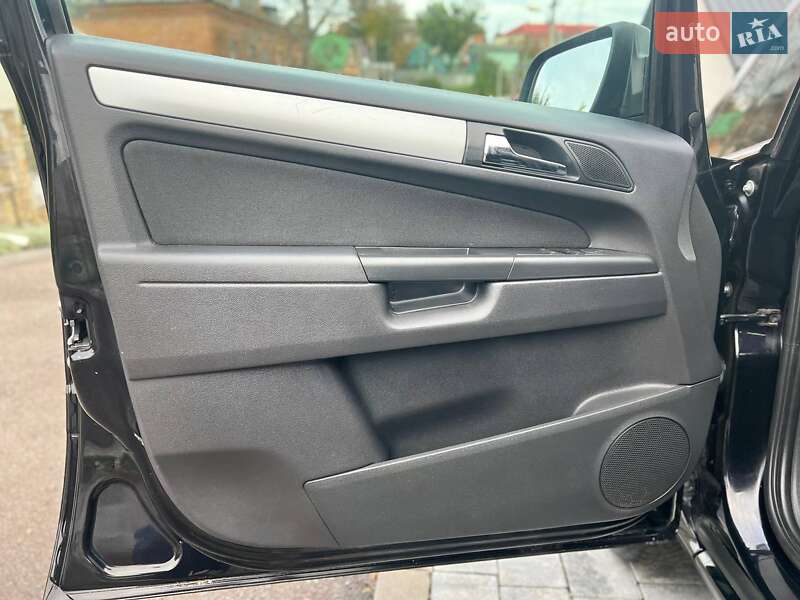 Мінівен Opel Zafira 2011 в Хмельницькому