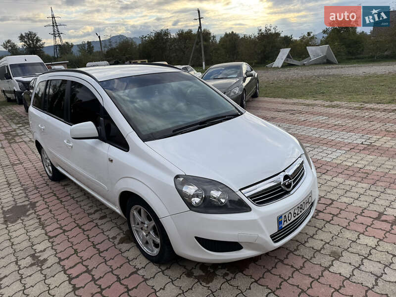 Минивэн Opel Zafira 2014 в Тересве фото 8 Минивэн Opel Zafira 2014 в Тересве