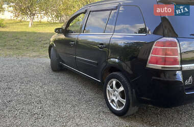 Минивэн Opel Zafira 2005 в  фото 17 Минивэн Opel Zafira 2005 в