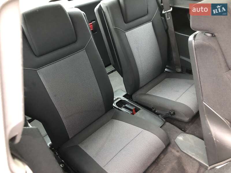 Минивэн Opel Zafira 2010 в Черновцах
