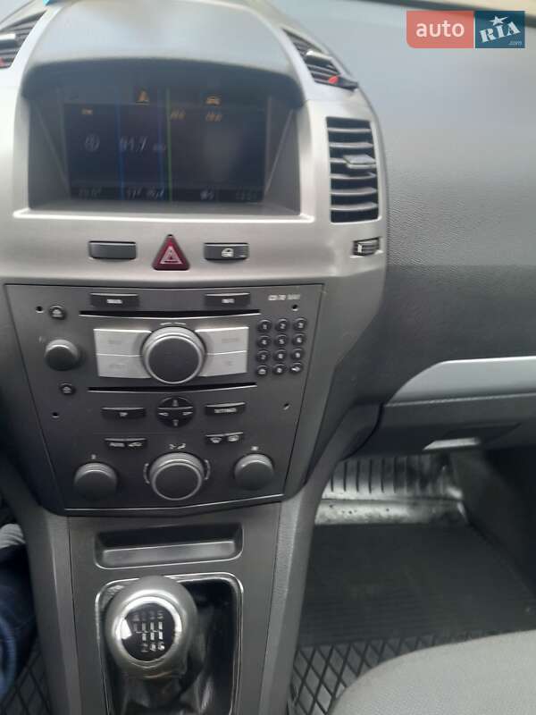 Минивэн Opel Zafira 2005 в Бориславе фото 2 Минивэн Opel Zafira 2005 в Бориславе