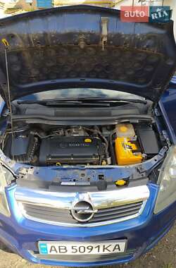 Минивэн Opel Zafira 2007 в 