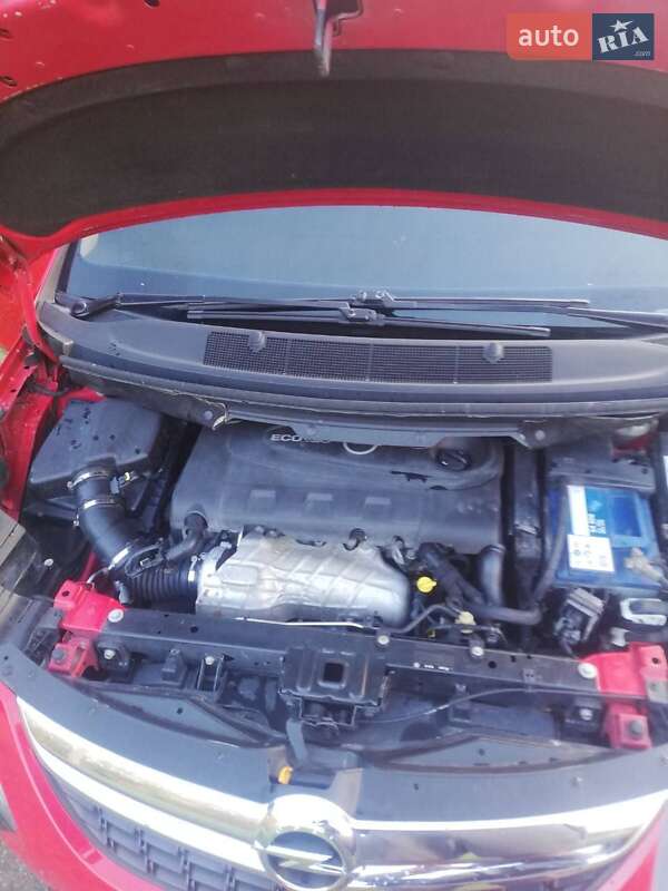 Микровэн Opel Zafira 2012 в Бурштыне