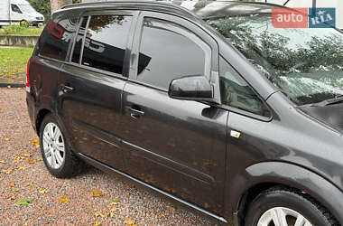 Минивэн Opel Zafira 2013 в 